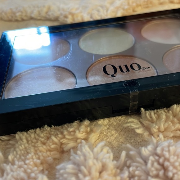 Highlight & Glow Pallete - Picture 2 of 5